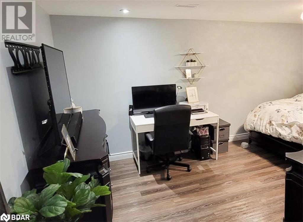 2 Walker Avenue, Orillia, Ontario  L3V 6G7 - Photo 30 - 40683147