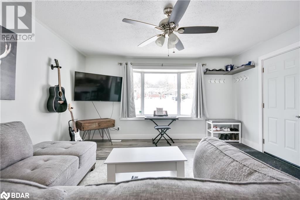 2 Walker Avenue, Orillia, Ontario  L3V 6G7 - Photo 6 - 40683147