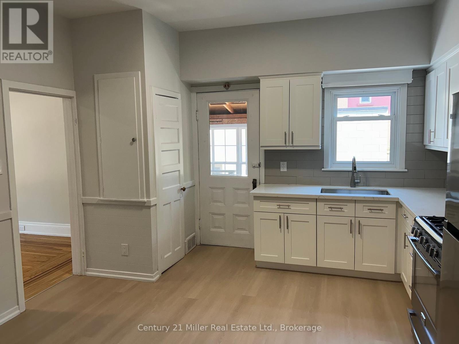 1 - 307 Cumberland AvenueHamilton (Blakeley), Ontario  L8M 2A4 - Photo 4 - X11895860