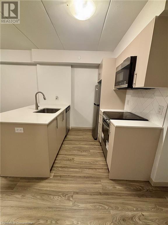 1160 Main Street E Unit# 506Hamilton, Ontario  L8M 1P4 - Photo 3 - 40685650
