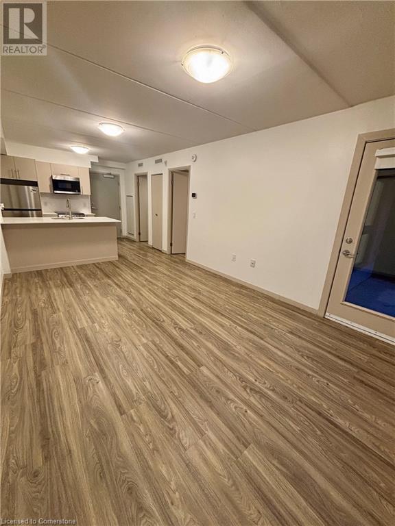1160 Main Street E Unit# 506Hamilton, Ontario  L8M 1P4 - Photo 5 - 40685650
