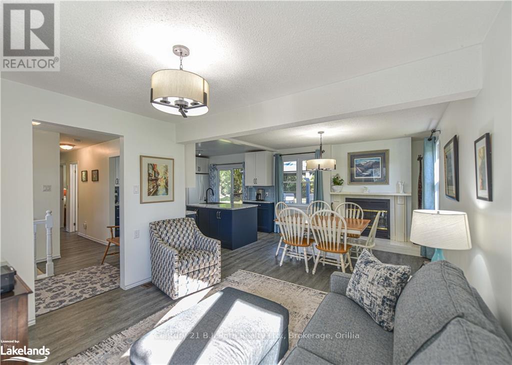 8 Agnes Street, Oro-Medonte, Ontario  L0K 1N0 - Photo 6 - S10439075