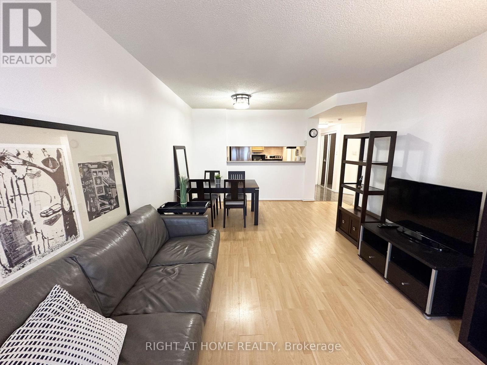 1420 - 711 Bay Street, Toronto, Ontario  M5G 2J8 - Photo 4 - C11895894