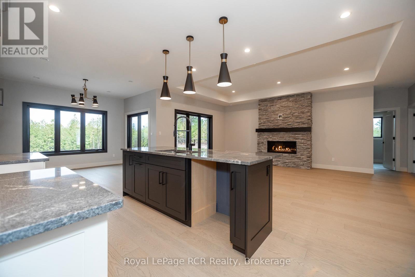 195 Boyd Lake Road, West Grey, Ontario  N0G 1S0 - Photo 8 - X11895952
