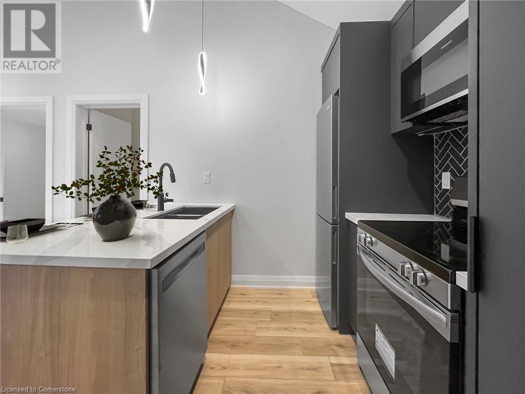 110r Deschene Avenue, Hamilton, Ontario  L9A 3K1 - Photo 3 - 40638710