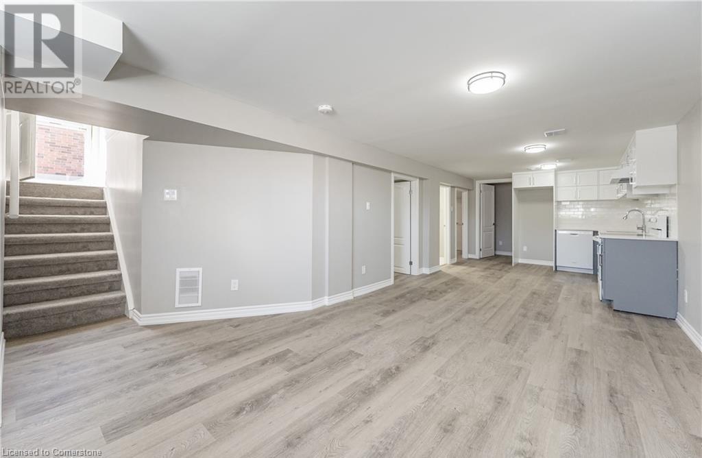 40 Clarendon Avenue Unit# Lower, Hamilton, Ontario  L9A 3A1 - Photo 3 - 40662496