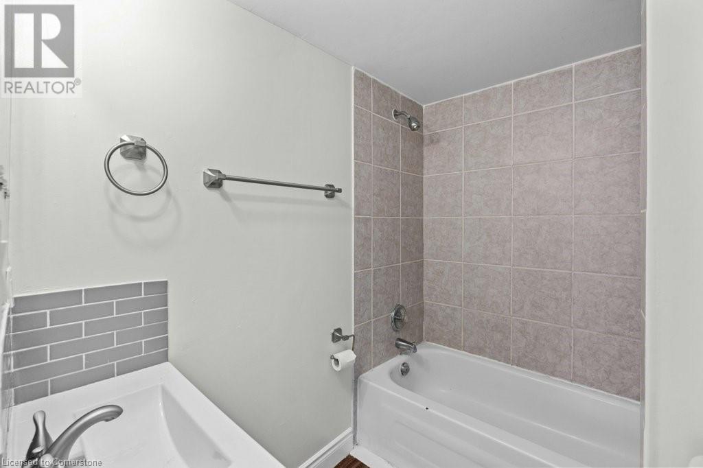 937 Garth Street, Hamilton, Ontario  L9C 4L3 - Photo 21 - 40674097