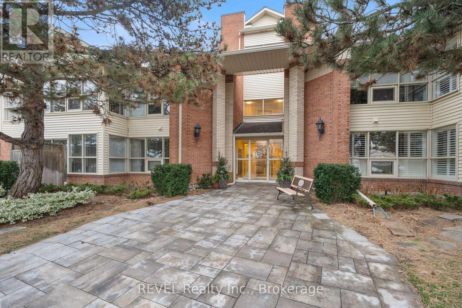 303 - 244 LAKESHORE ROAD, st. catharines (442 - vine/linwell), Ontario