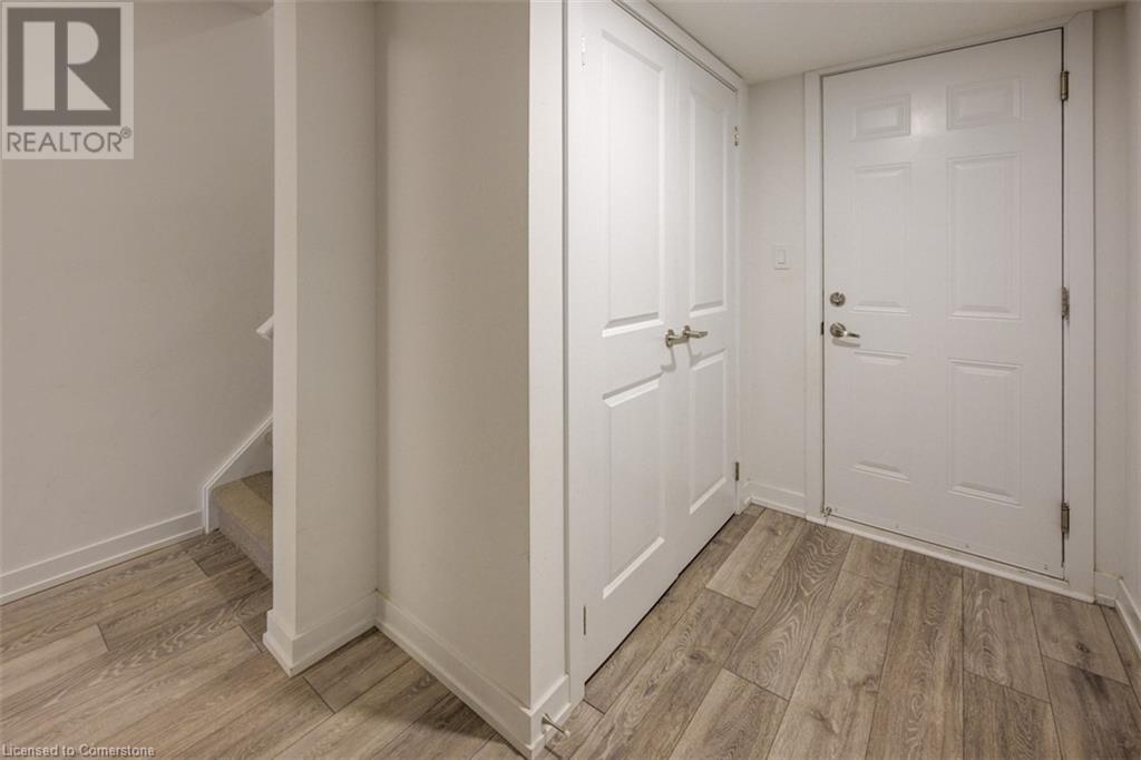 219 West Oak Trail Unit# 81Kitchener, Ontario  N2R 0R1 - Photo 8 - 40685775