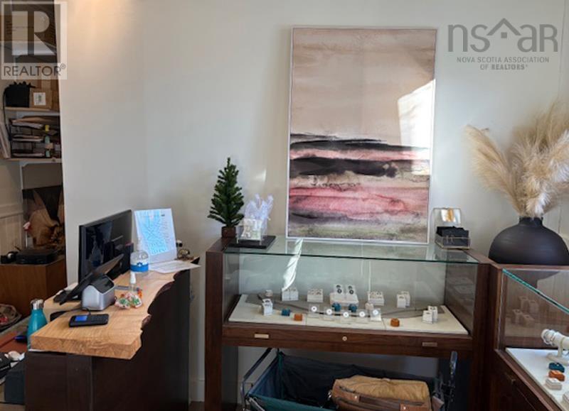 620 King Street, Bridgewater, Nova Scotia  B4V 1B4 - Photo 6 - 202428086