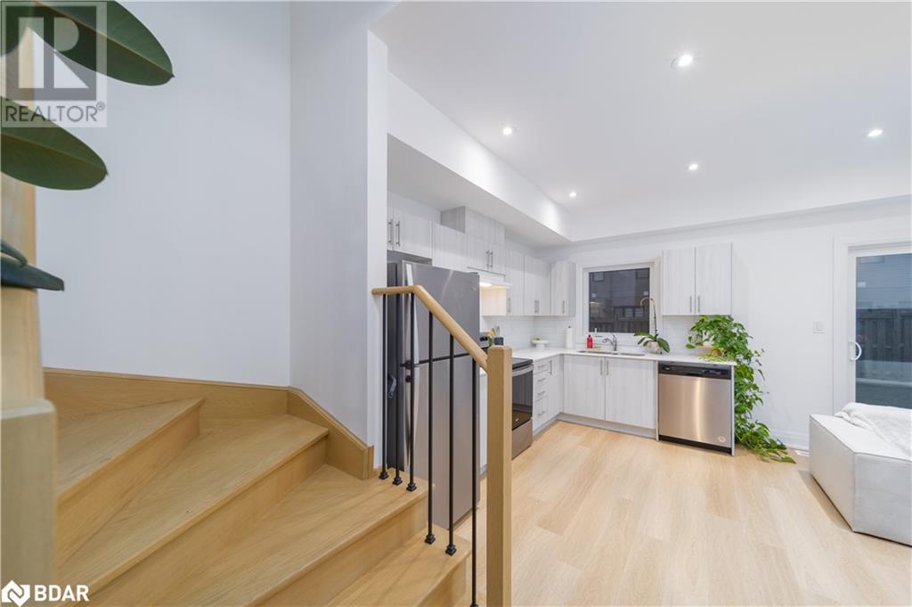 137 Turnberry Lane, Barrie, Ontario  L9J 0M8 - Photo 8 - 40685797