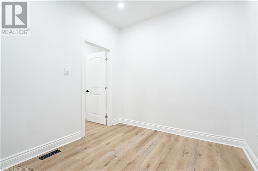 106 Wentworth Street S Unit# MainHamilton, Ontario  L8N 2Y9 - Photo 12 - 40685604