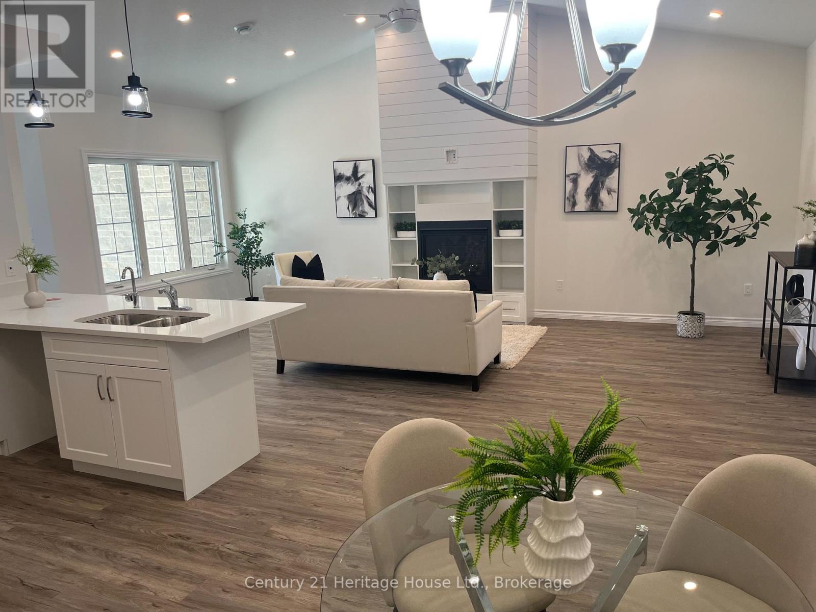 111 Broomer Crescent, Wellington North (Mount Forest), Ontario  N0G 2L2 - Photo 8 - X11896241
