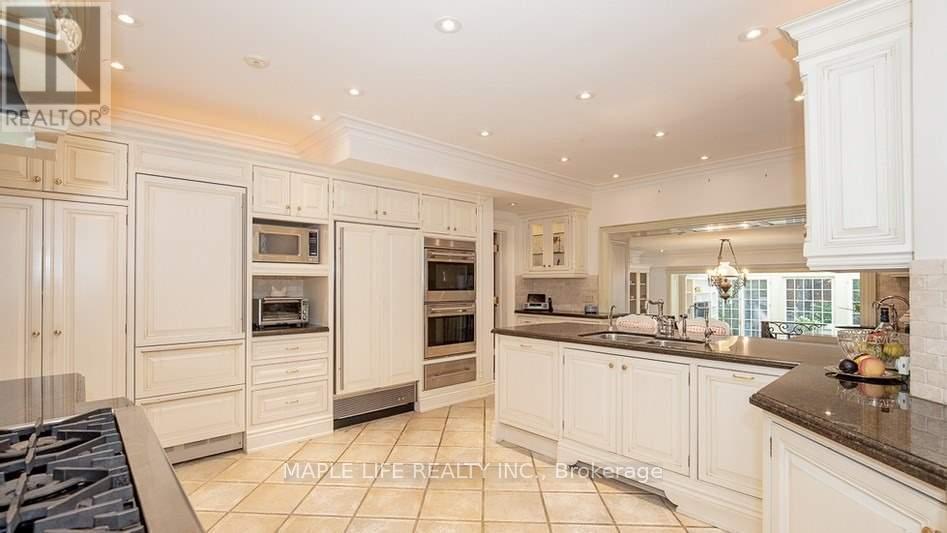 11 Dewbourne Avenue, Toronto (Forest Hill South), Ontario  M5P 1Z3 - Photo 7 - C11896266