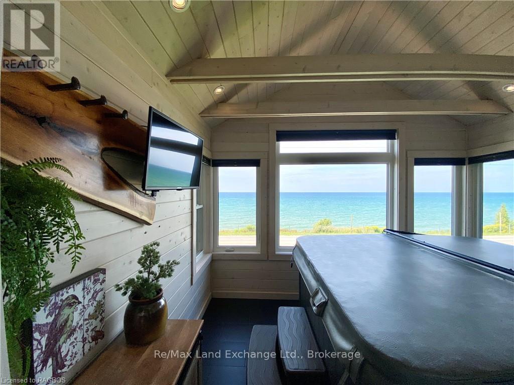 98 North Shore Road, Saugeen Shores, Ontario  N0H 2C6 - Photo 3 - X11879928