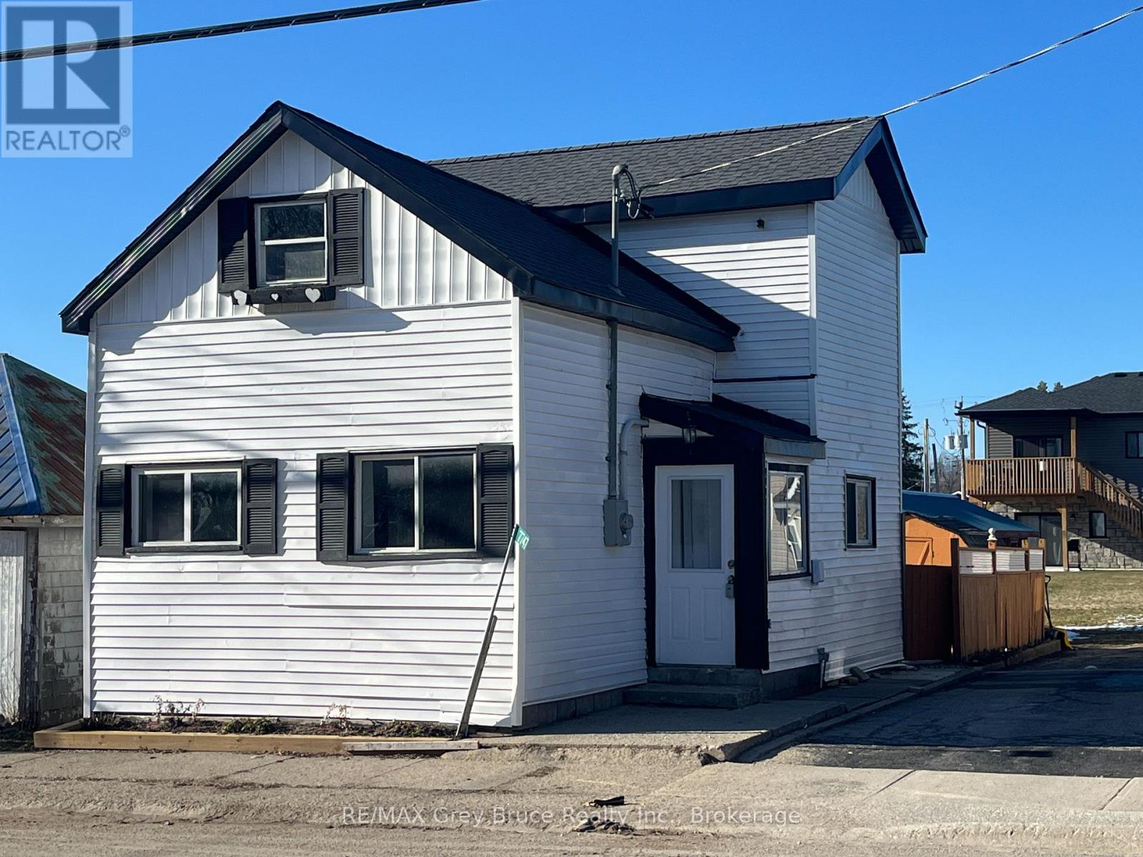 7747 Highway 21, South Bruce Peninsula, Ontario  N0H 1A0 - Photo 1 - X11896224