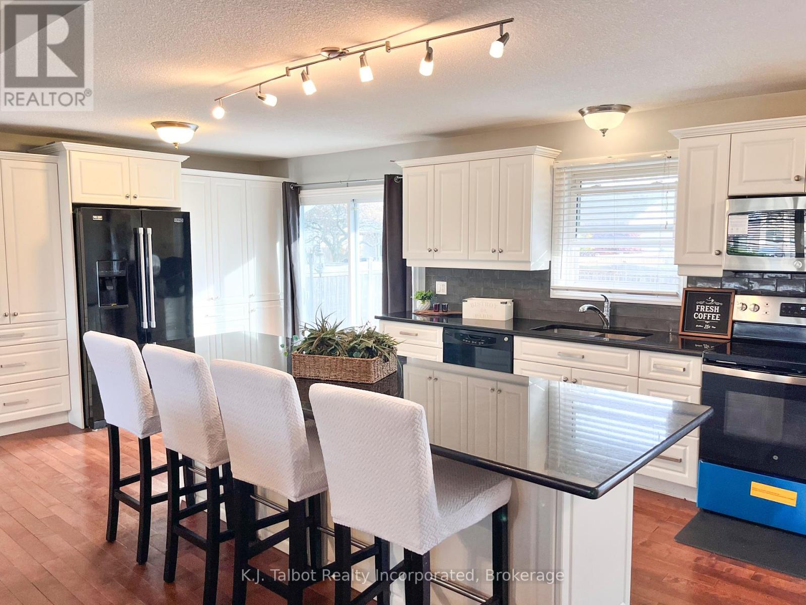 263 Eldon Street, Goderich (Goderich Town), Ontario  N7A 3R9 - Photo 11 - X11896333