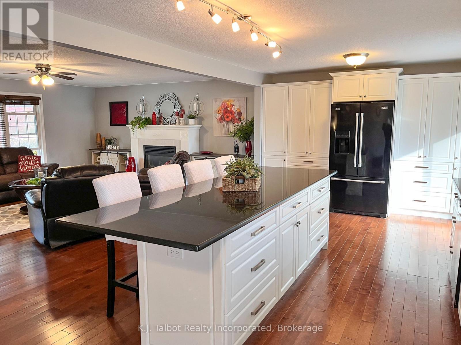 263 Eldon Street, Goderich (Goderich Town), Ontario  N7A 3R9 - Photo 9 - X11896333