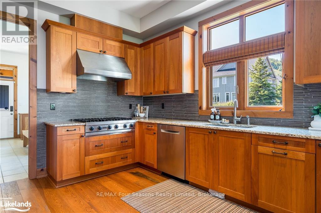 106 Manitou Court, Blue Mountains (Blue Mountain Resort Area), Ontario  L9Y 0B6 - Photo 15 - X10436526