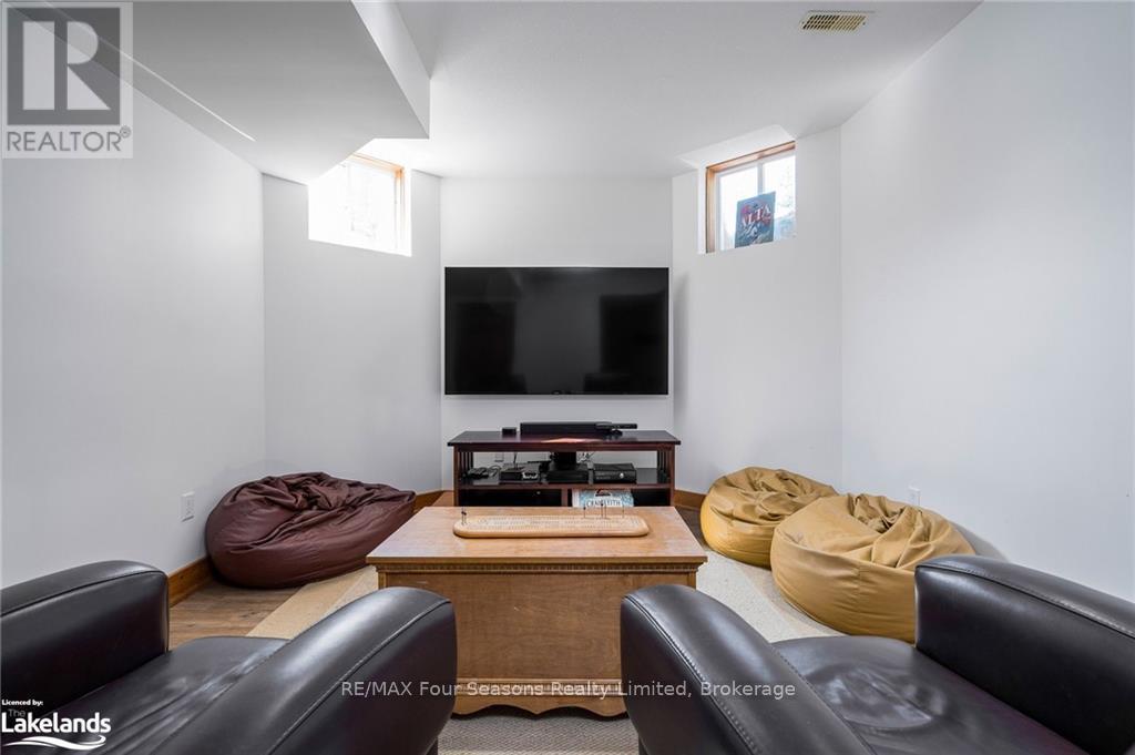 106 Manitou Court, Blue Mountains (Blue Mountain Resort Area), Ontario  L9Y 0B6 - Photo 33 - X10436526