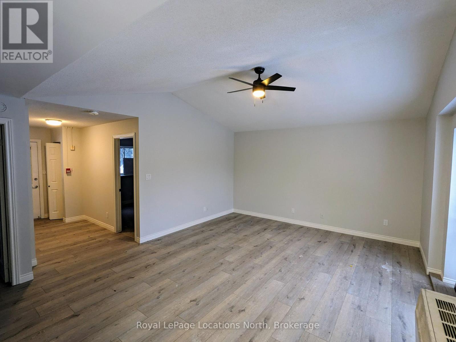 4 - 164 Clark Street, Blue Mountains, Ontario  N0H 1J0 - Photo 7 - X11891714