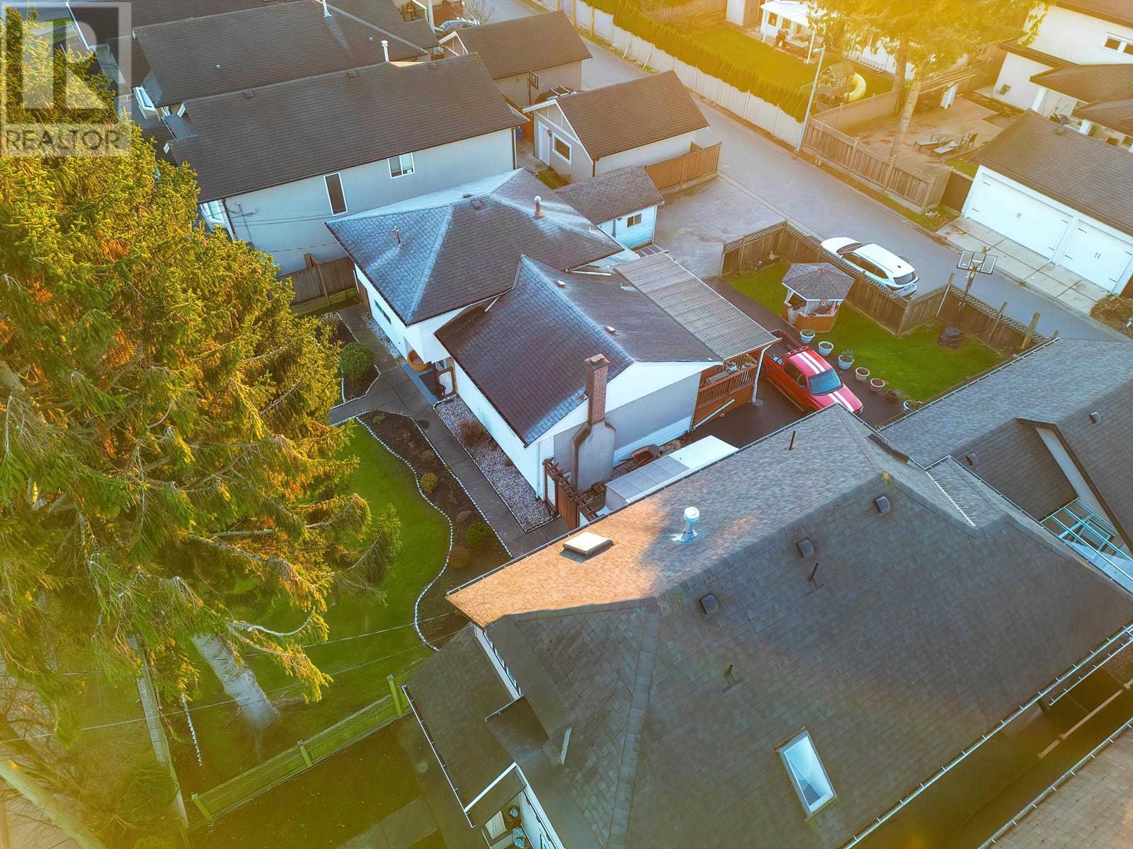 Listing Picture 7 of 12 : 9211 NO. 1 ROAD, Richmond / 烈治文 - 魯藝地產 Yvonne Lu Group - MLS Medallion Club Member