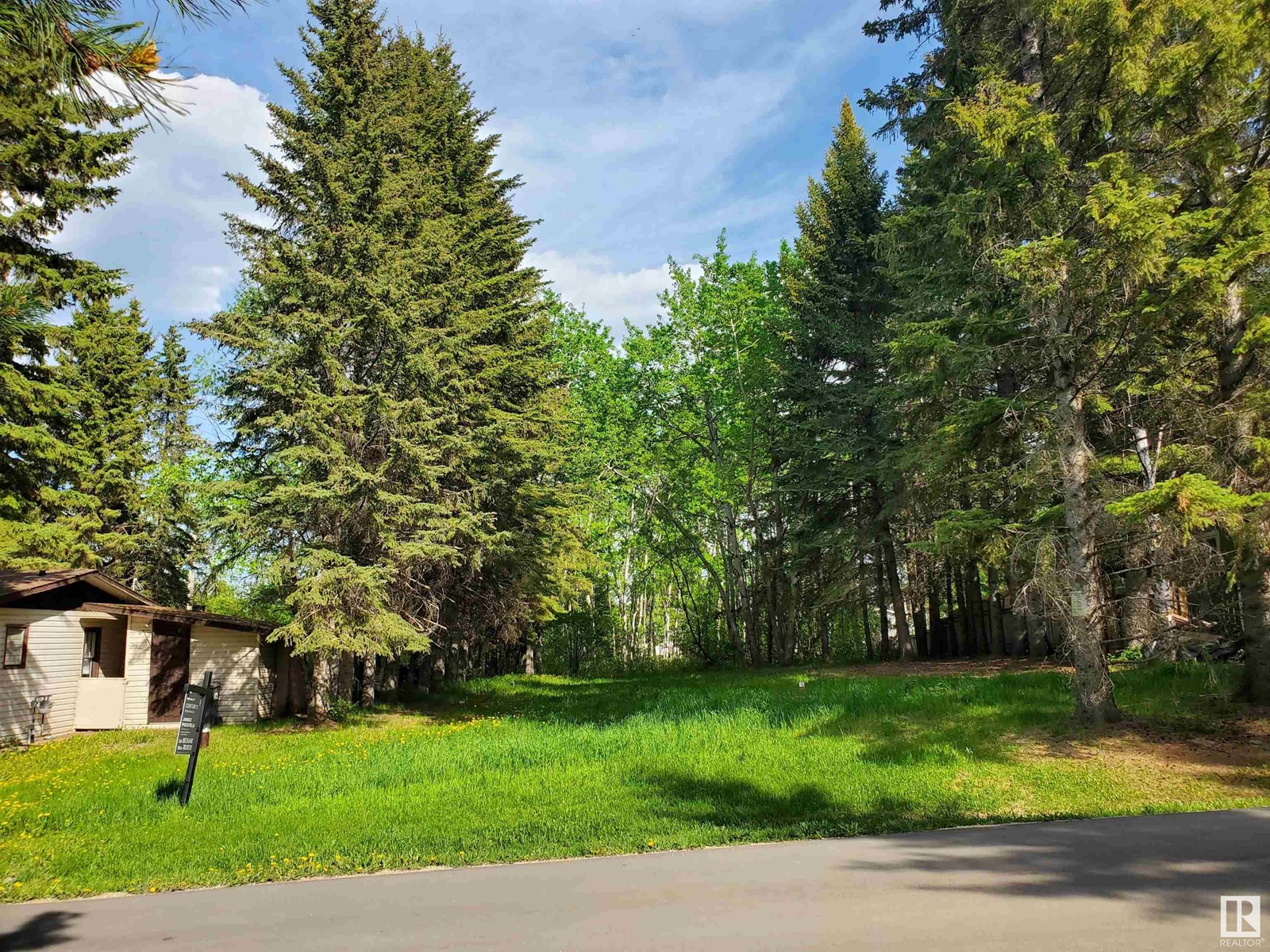 516 5 Norris Beach Pigeon Lake ST, Rural Wetaskiwin County, Alberta