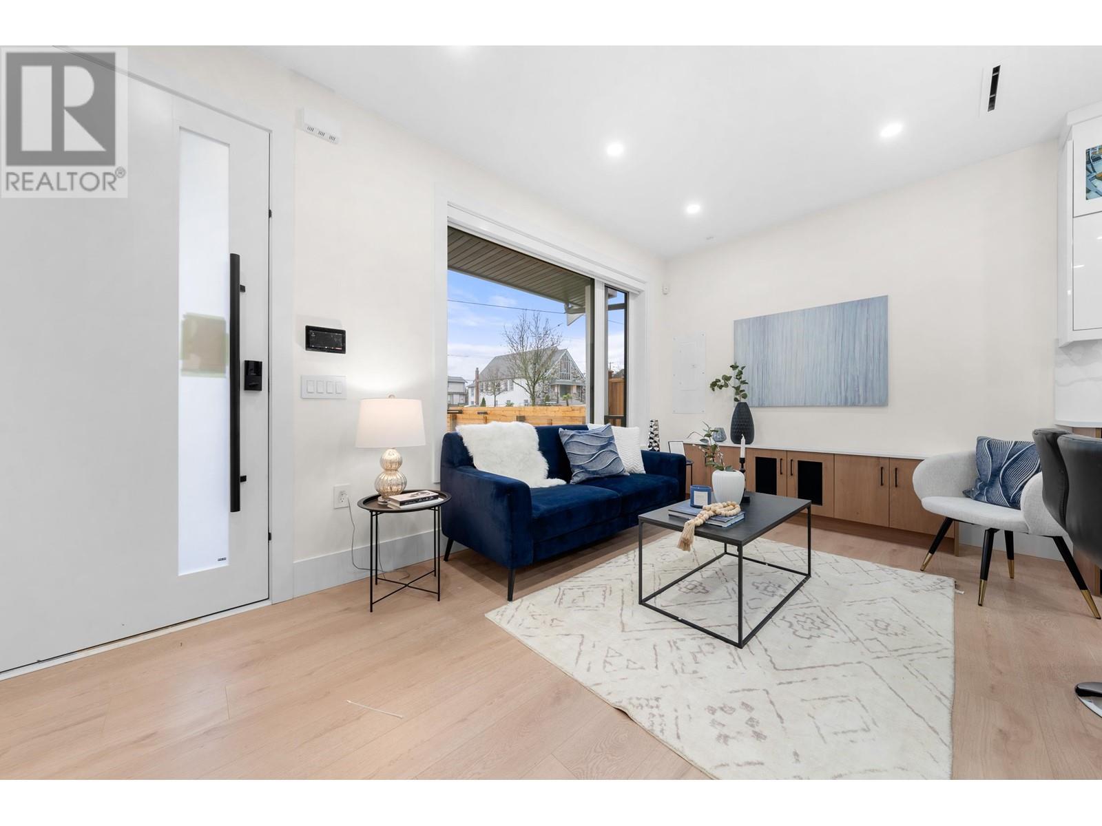 Listing Picture 4 of 40 : 1 7668 MAIN STREET, Vancouver / 溫哥華 - 魯藝地產 Yvonne Lu Group - MLS Medallion Club Member