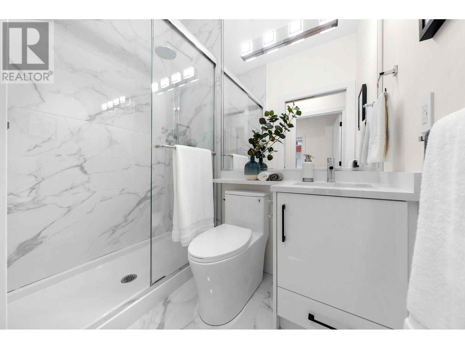 Listing Picture 17 of 40 : 1 7668 MAIN STREET, Vancouver / 溫哥華 - 魯藝地產 Yvonne Lu Group - MLS Medallion Club Member