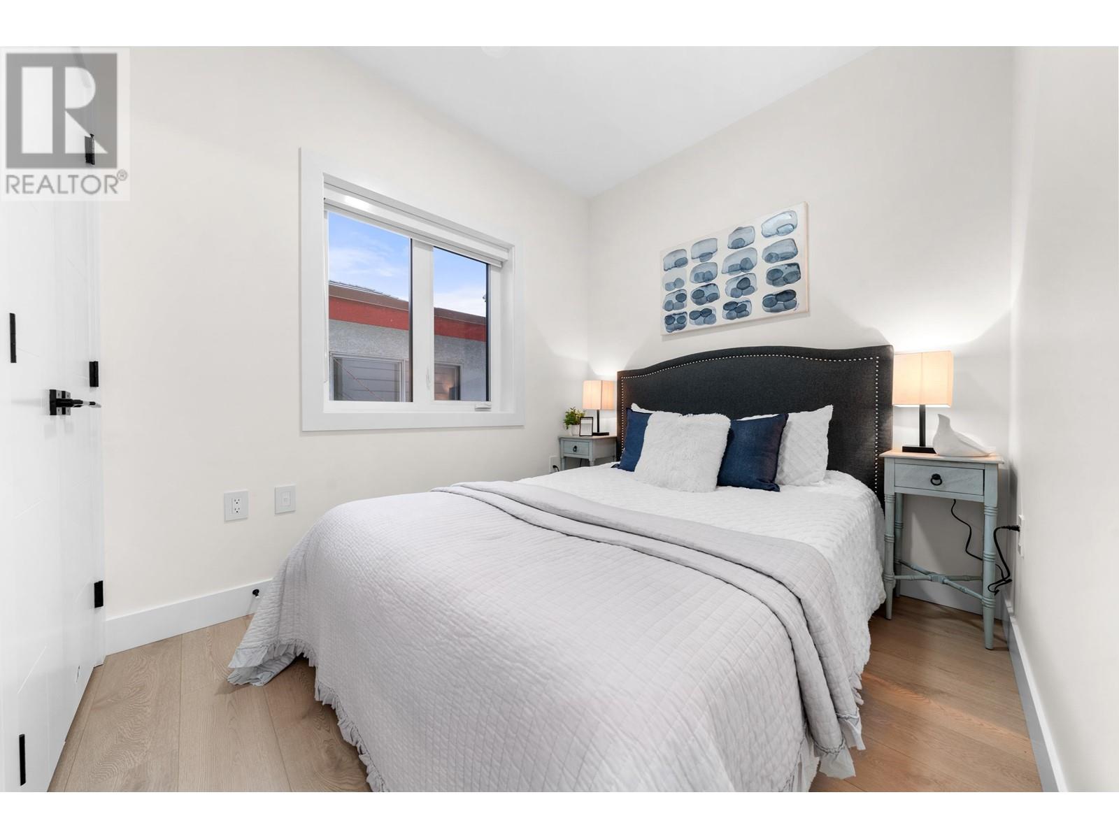 Listing Picture 19 of 40 : 1 7668 MAIN STREET, Vancouver / 溫哥華 - 魯藝地產 Yvonne Lu Group - MLS Medallion Club Member