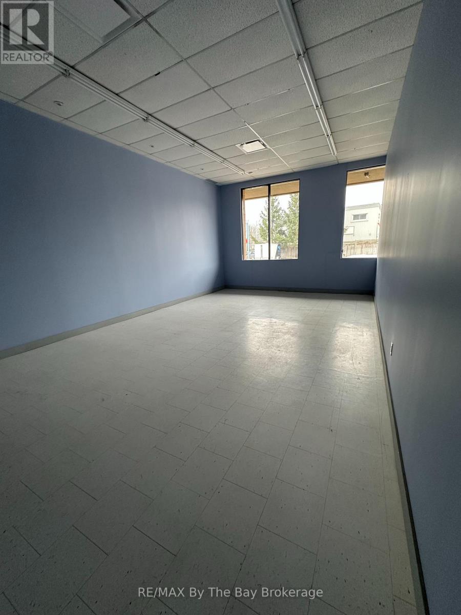 3 - 818 Mosley Street, Wasaga Beach, Ontario  L9Z 2J3 - Photo 12 - S11896533