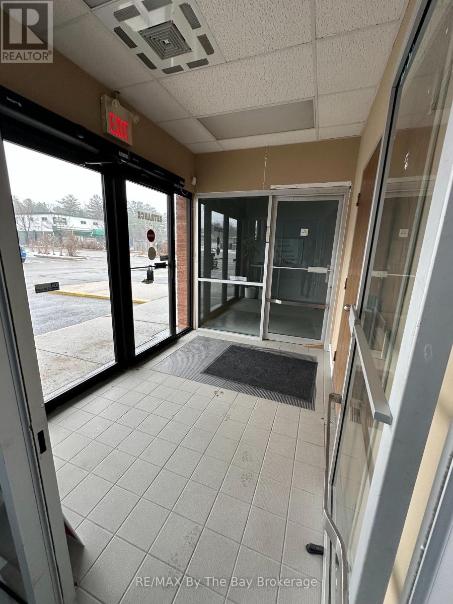 3 - 818 Mosley Street, Wasaga Beach, Ontario  L9Z 2J3 - Photo 6 - S11896533