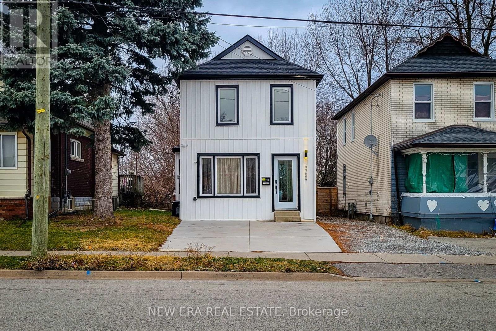 5759 Robinson Street, Niagara Falls, Ontario  L2G 2B3 - Photo 1 - X11896536