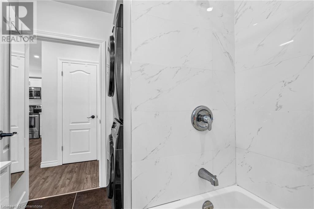 9 Mulock AvenueHamilton, Ontario  L8T 1H2 - Photo 18 - 40684942