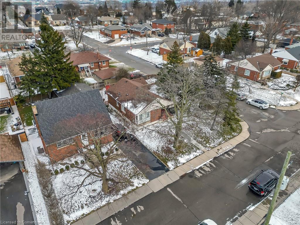 9 Mulock AvenueHamilton, Ontario  L8T 1H2 - Photo 37 - 40684942