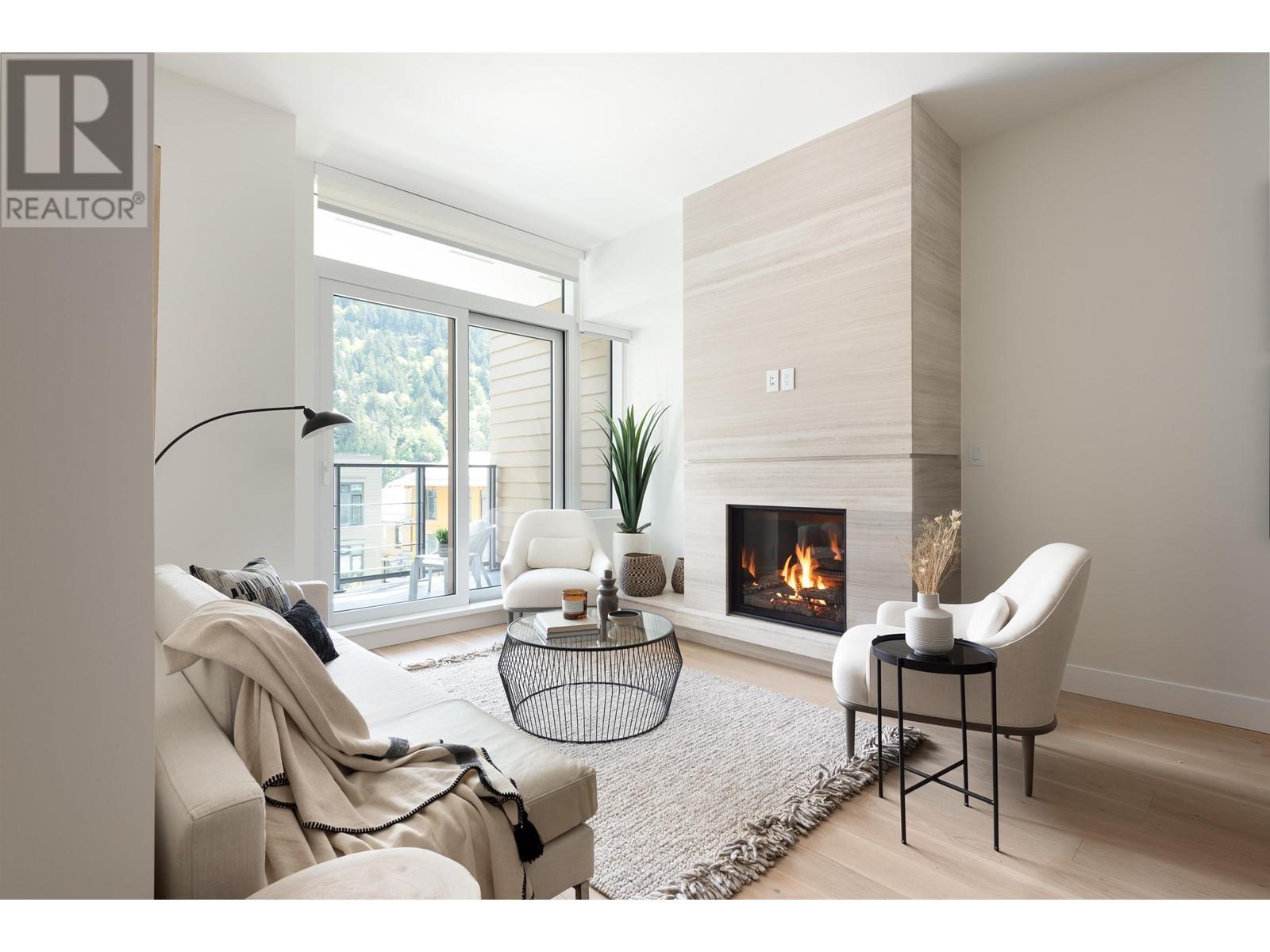 404 6699 NELSON AVENUE, west vancouver, British Columbia