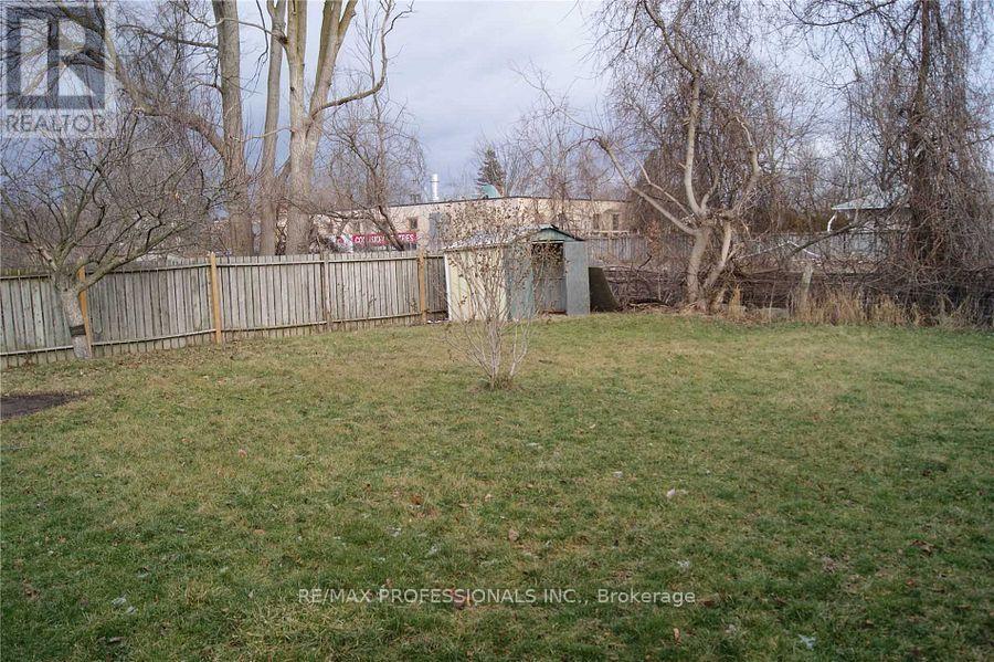 Property at 900 FOURTH STREET image 5