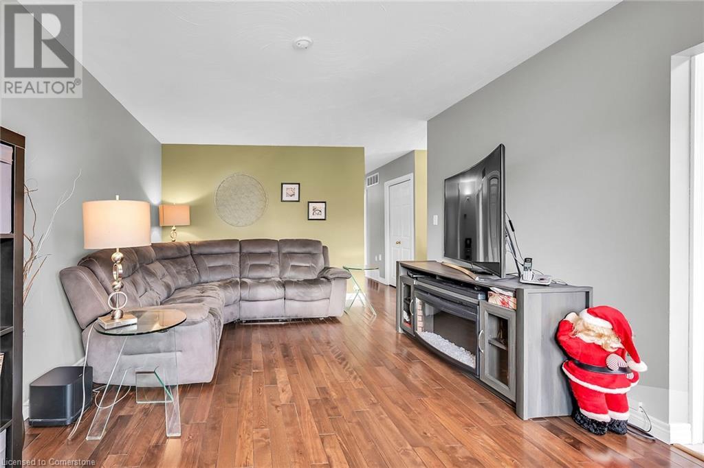 253 Thorner Drive, Hamilton, Ontario  L8V 2M6 - Photo 4 - 40685694