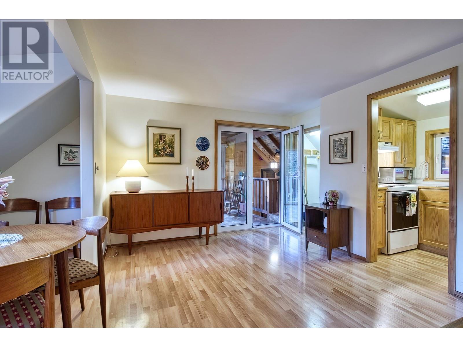 1390 Gower Point Road, Gibsons, British Columbia  V0N 1V3 - Photo 11 - R2950211