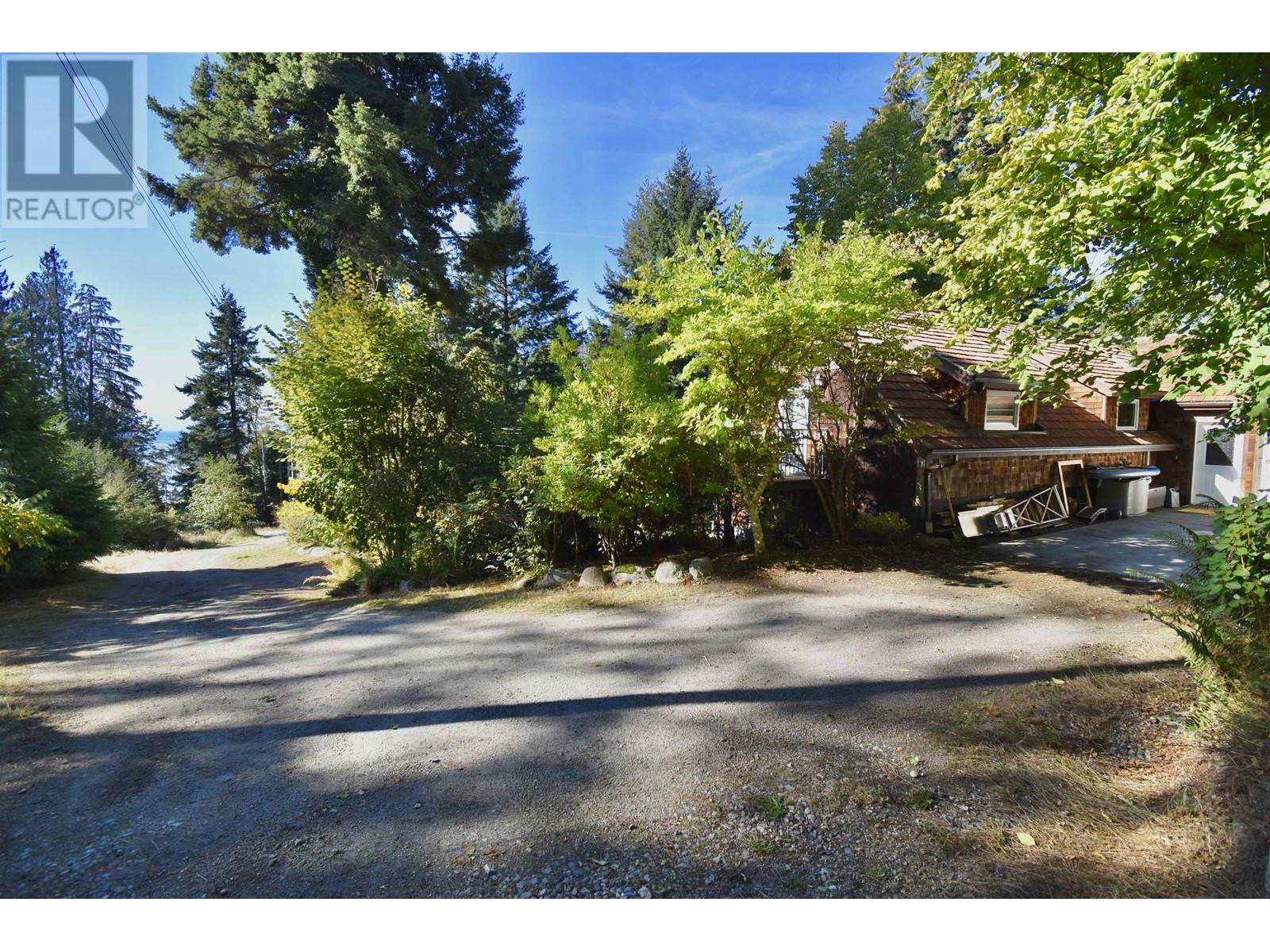 1390 Gower Point Road, Gibsons, British Columbia  V0N 1V3 - Photo 3 - R2950211
