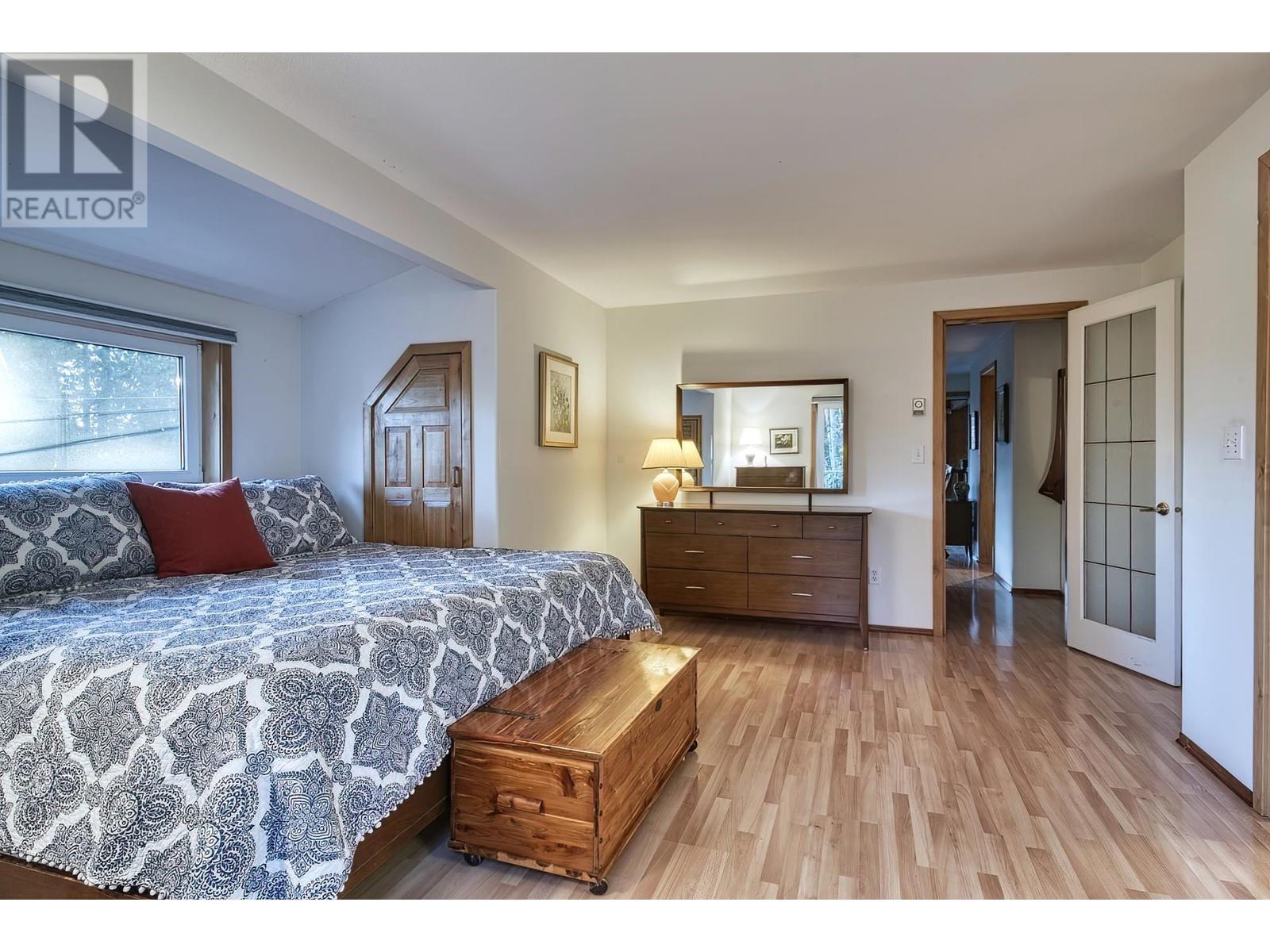 1390 Gower Point Road, Gibsons, British Columbia  V0N 1V3 - Photo 7 - R2950211