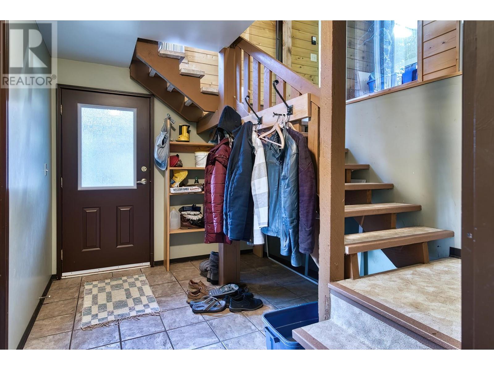 1390 Gower Point Road, Gibsons, British Columbia  V0N 1V3 - Photo 20 - R2950211