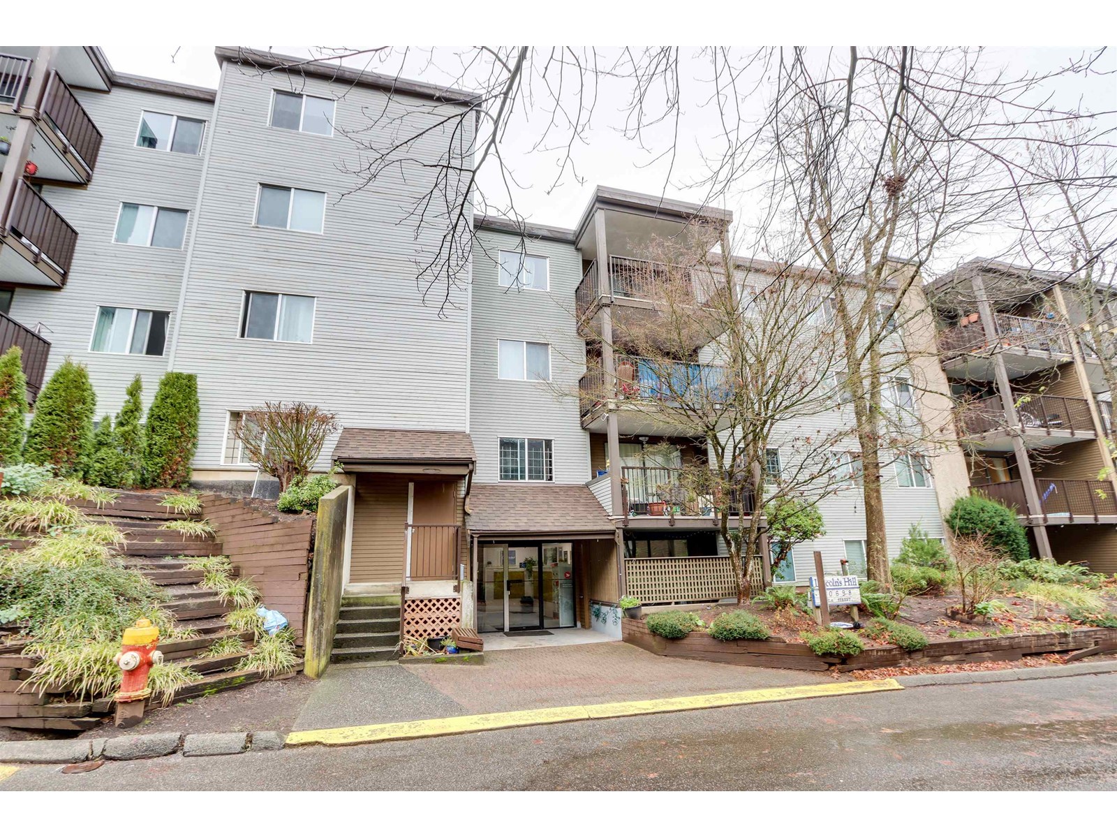 403 10698 151a Street, Surrey, British Columbia  V3R 8T5 - Photo 11 - R2950913