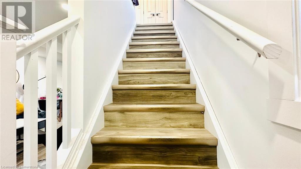 224 Portsmouth Gate Unit# BWaterloo, Ontario  N2T 2H9 - Photo 4 - 40685500