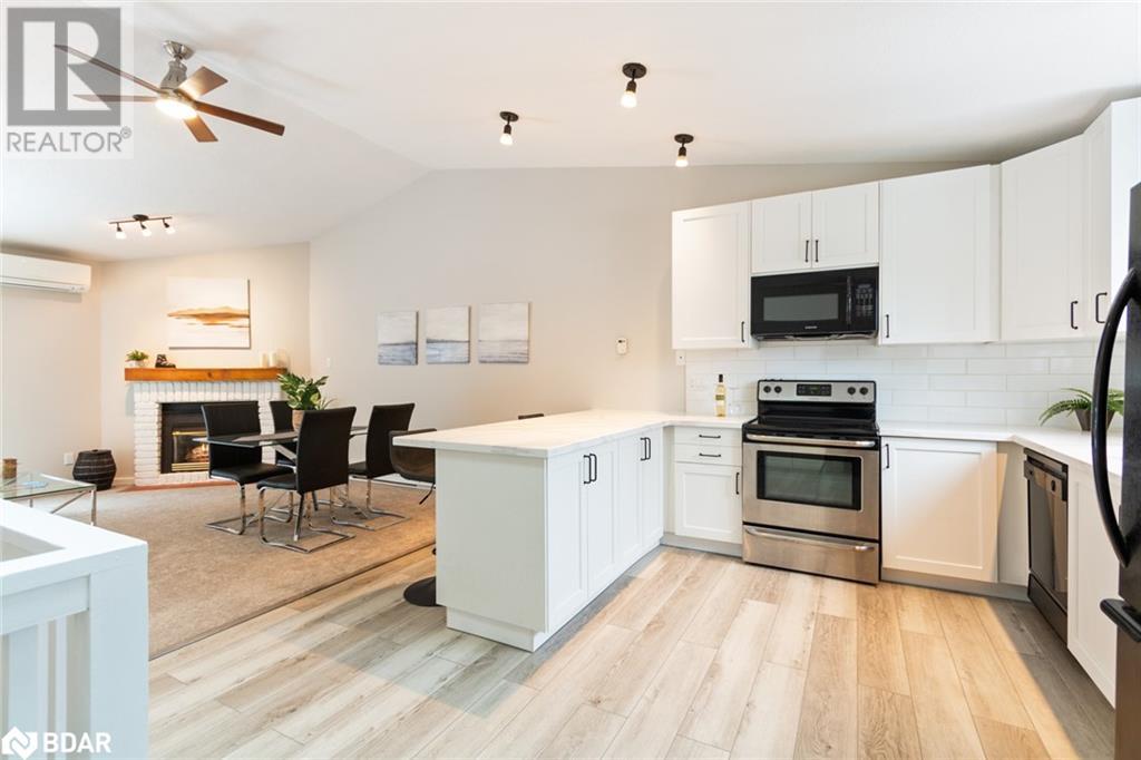 12 Dawson Drive Unit# 403, Collingwood, Ontario  L9Y 5B4 - Photo 4 - 40685883