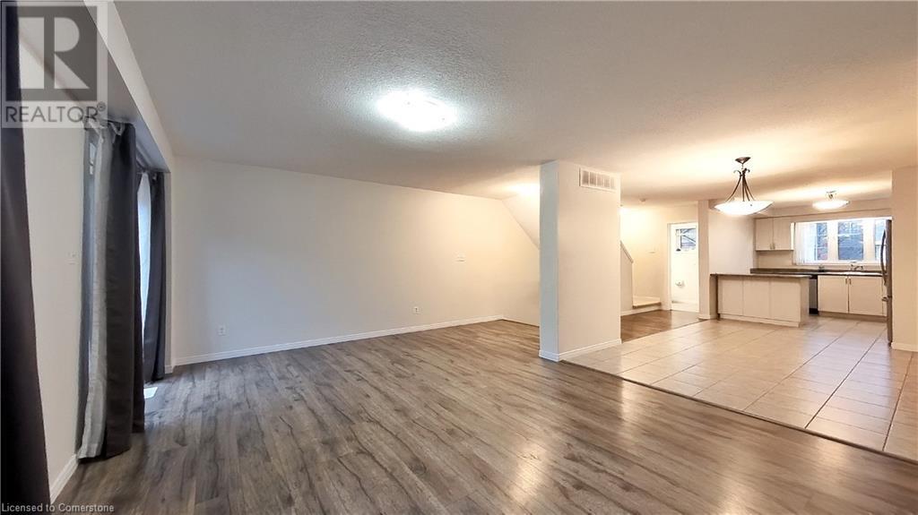 184 Maitland Street, Kitchener, Ontario  N2R 0C3 - Photo 3 - 40685886