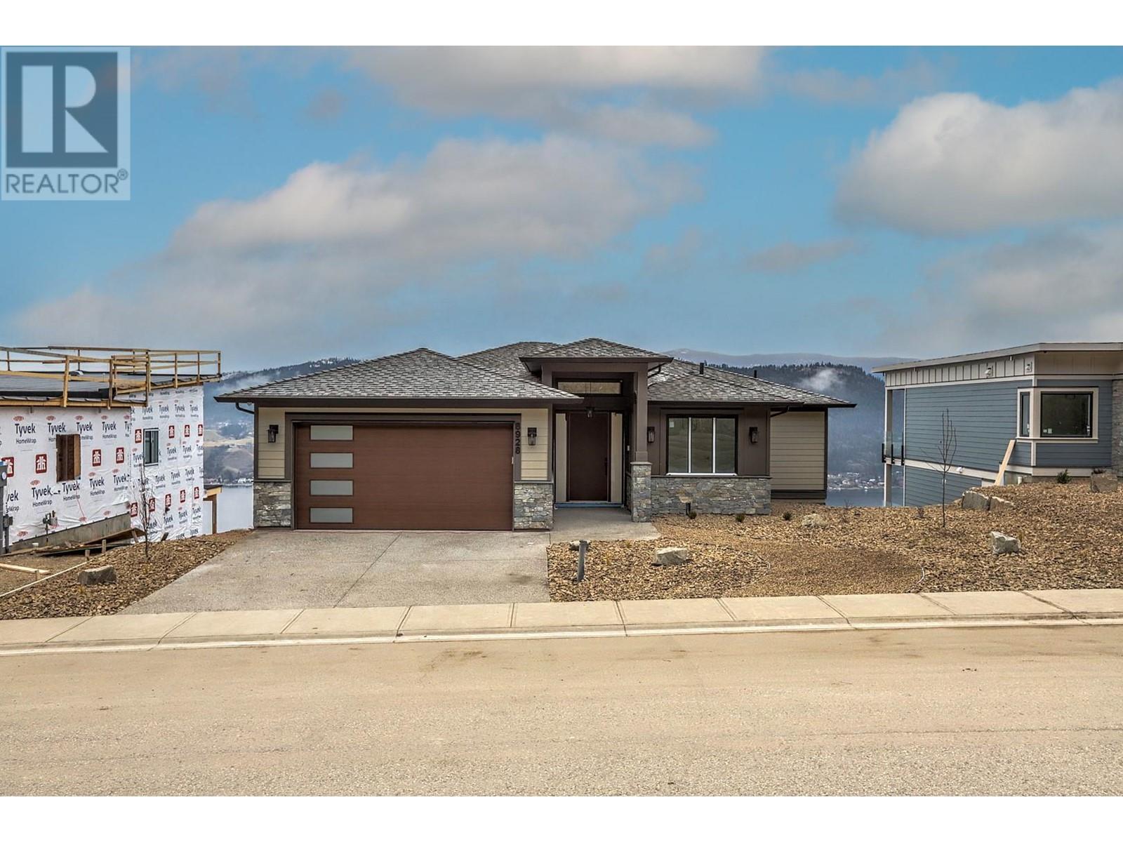 8928 Tavistock Road, Vernon, British Columbia  V1H 2L4 - Photo 2 - 10330084