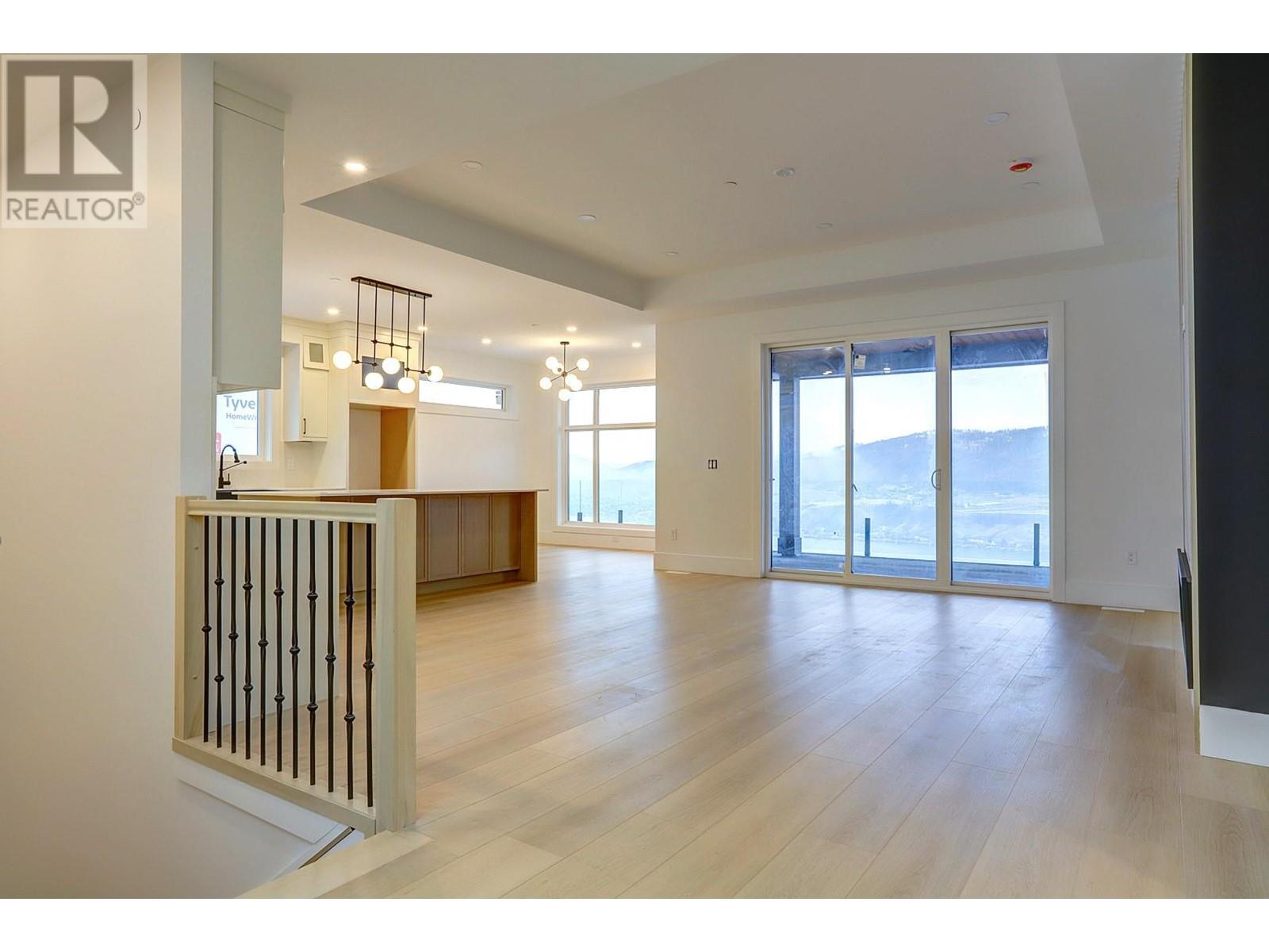 8928 Tavistock Road, Vernon, British Columbia  V1H 2L4 - Photo 9 - 10330084