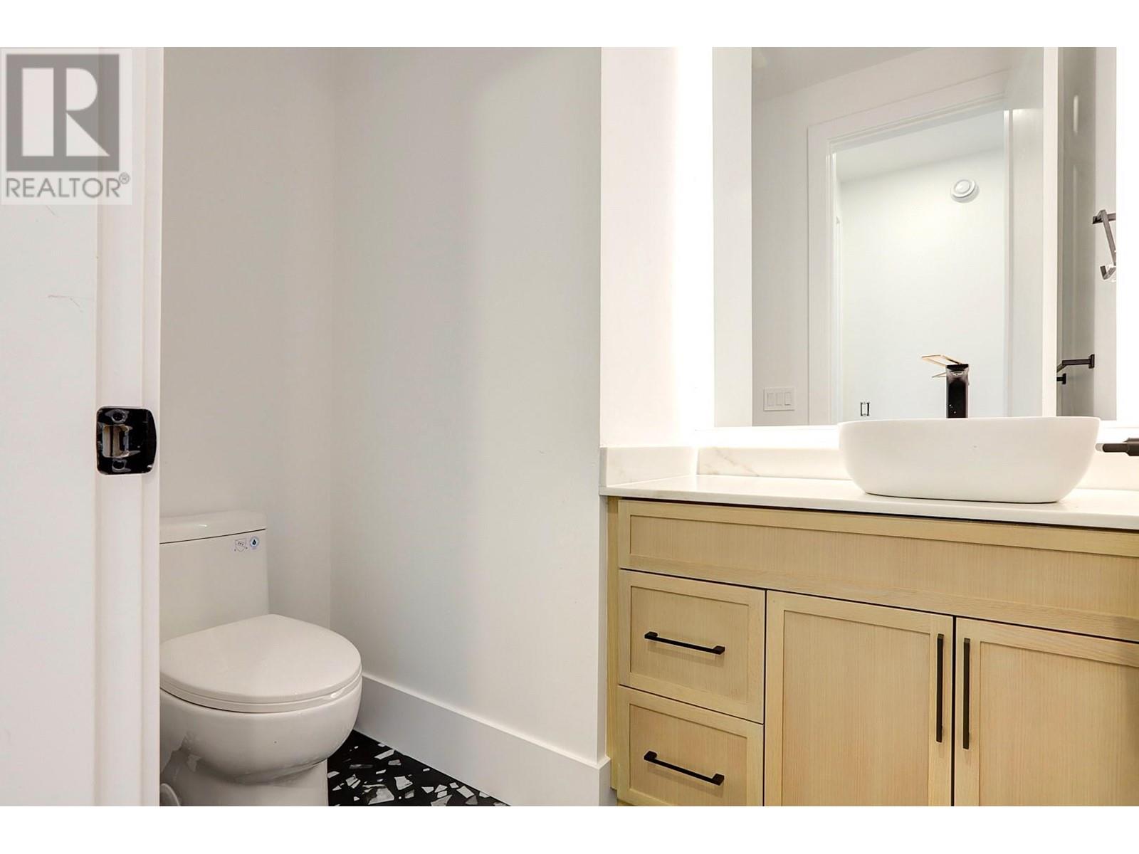 8928 Tavistock Road, Vernon, British Columbia  V1H 2L4 - Photo 31 - 10330084