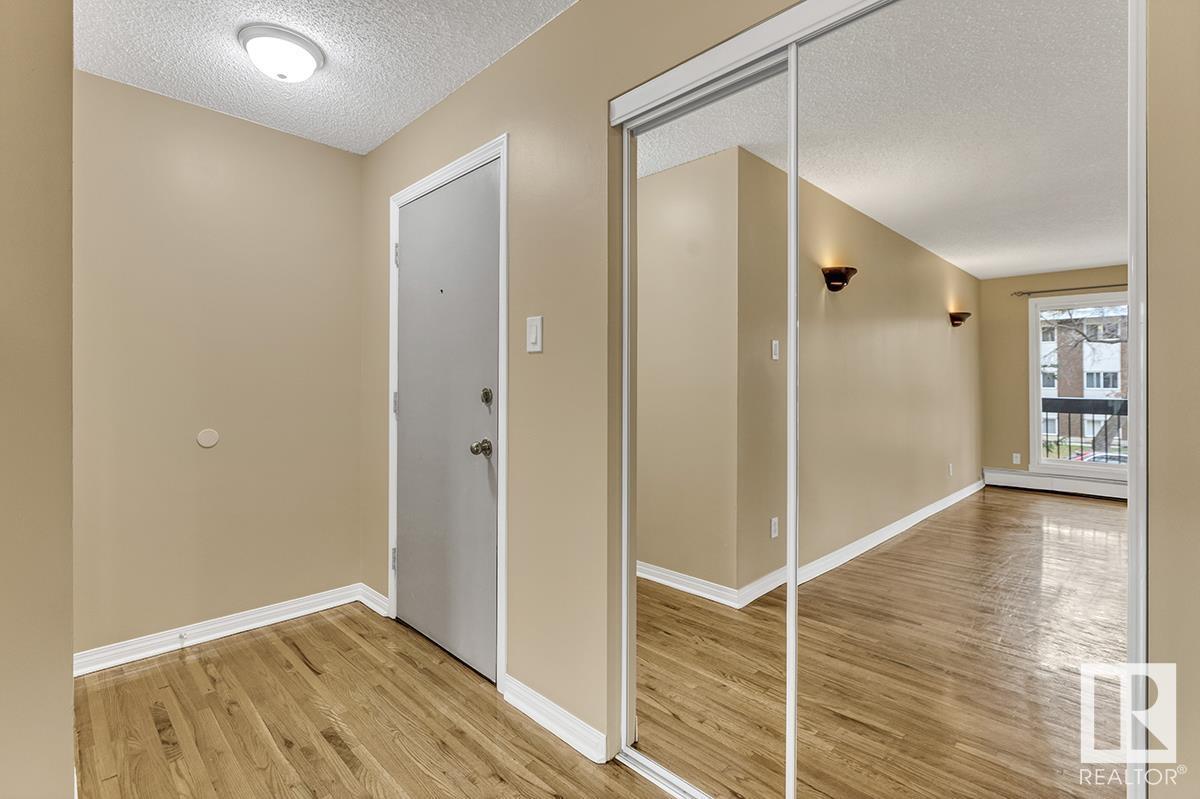 11217 103 Av Nw, Edmonton, Alberta  T5K 2V9 - Photo 4 - E4416337